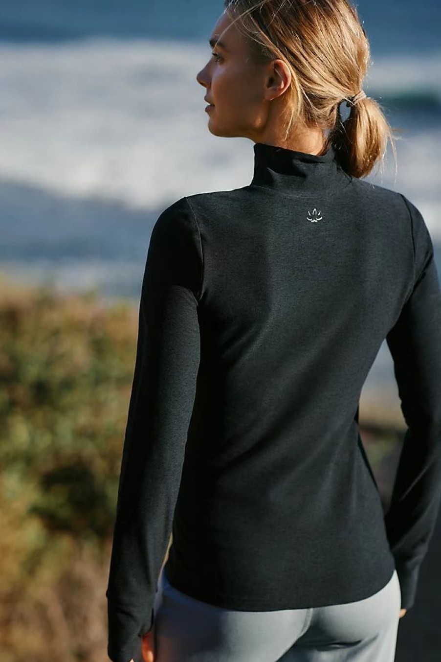 * Wholesale Beyond Yoga Spacedye Captivating Turtleneck Pullover Black | Tops & Tees