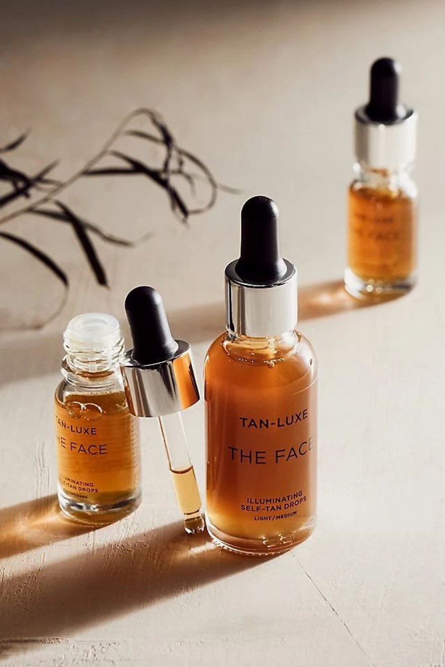 * Budget Tan-Luxe The Face Drops Light/Medium | Suncare