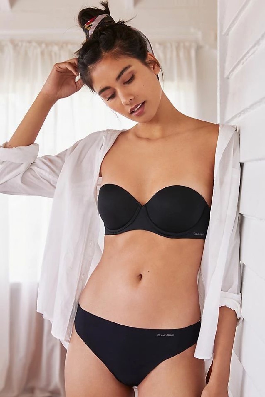 * Promo Calvin Klein Lightly Lined Strapless Bra Black | Bras & Bralettes